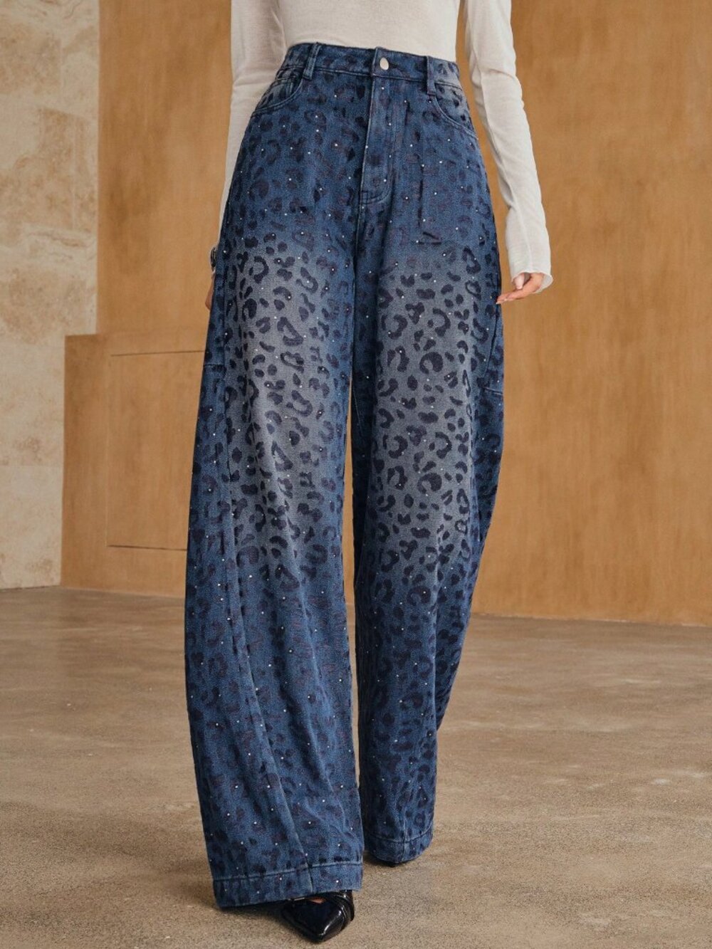 Blue Casual Women's Flocked Rhinestone Denim Straight Leg Pants - Picture 4 of 7